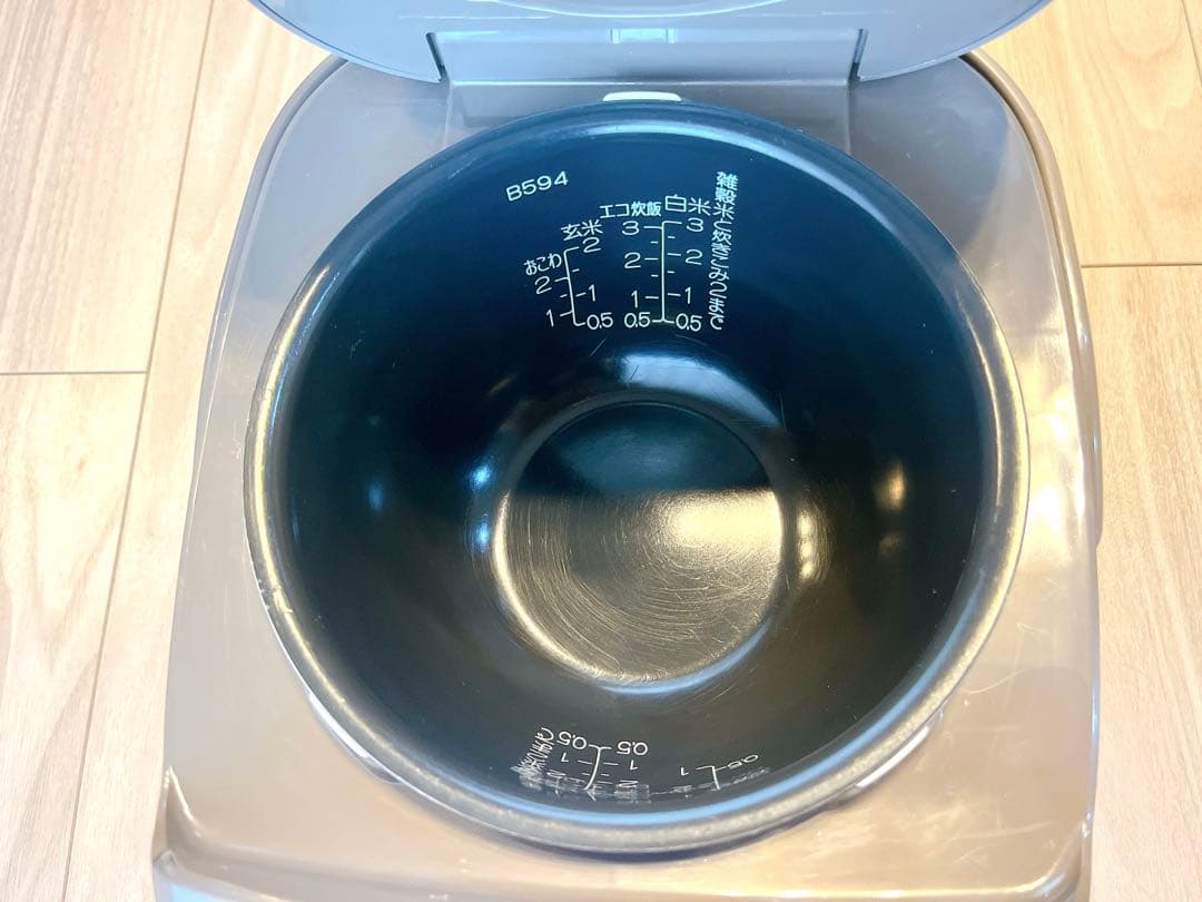 象印　Zojirushi IH炊飯器　極め炊き NP-GL05