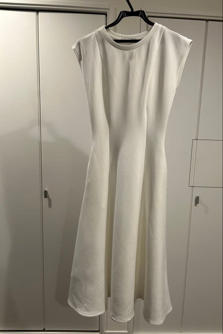 JENNEフレンシルエットワンピースSホワイト