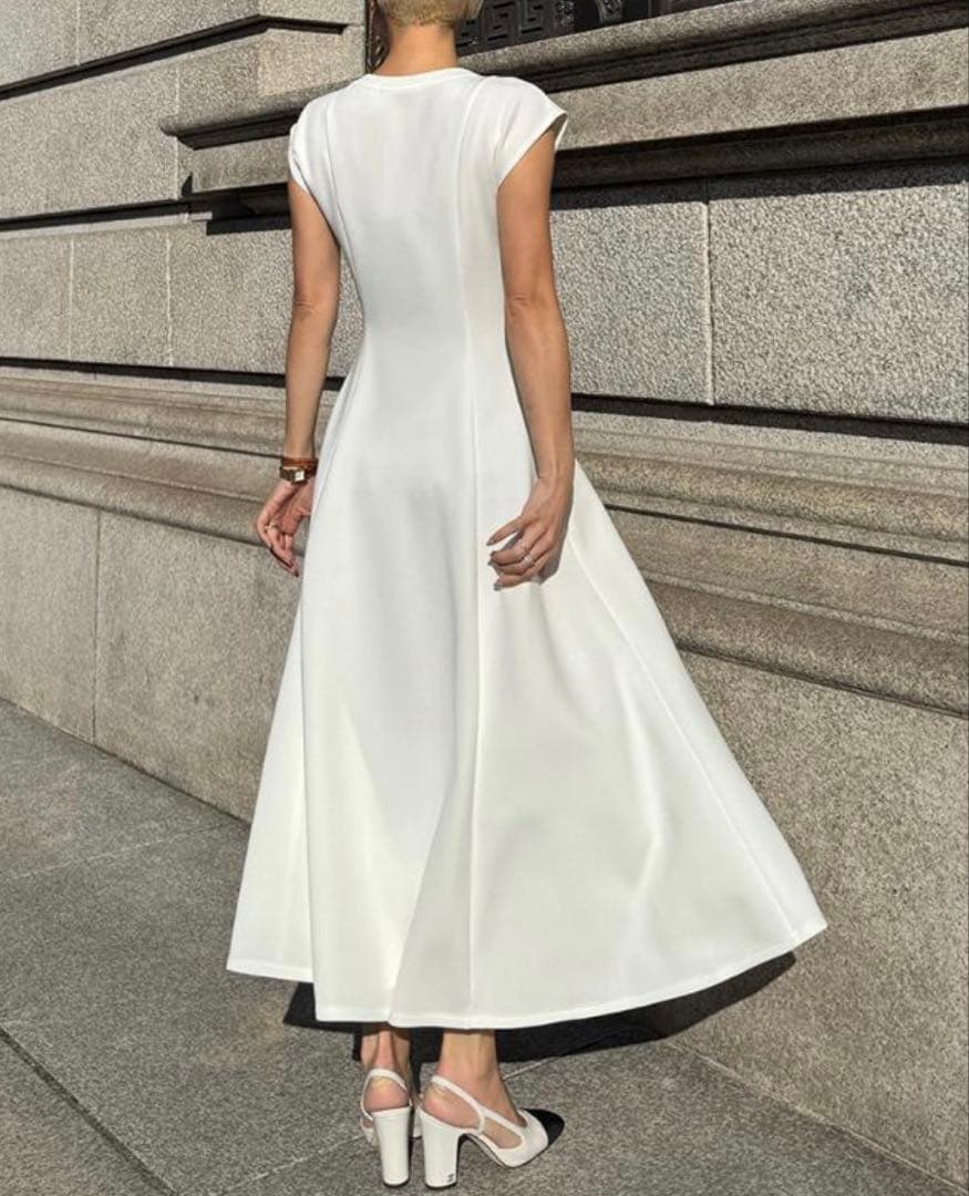 JENNEフレンシルエットワンピースSホワイト