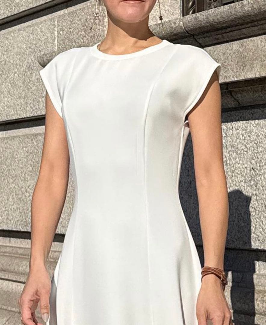 JENNEフレンシルエットワンピースSホワイト