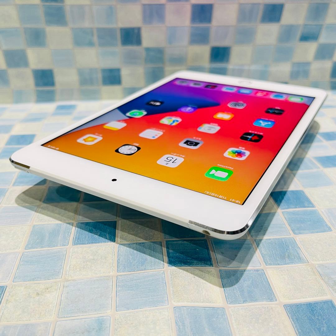 SIMフリー iPad mini 第4世代 本体 32GB シルバー 電池良好