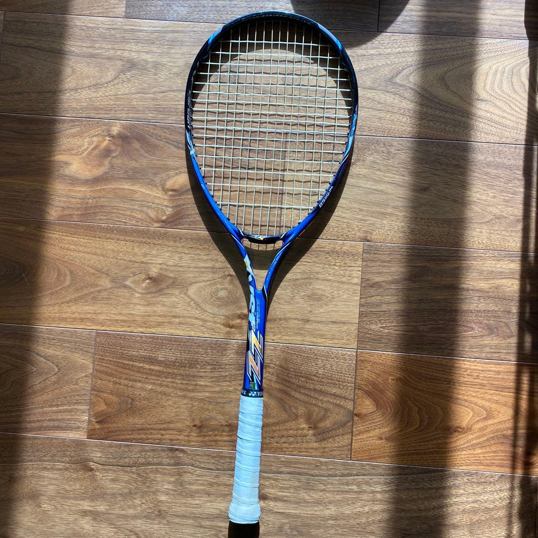 ソフトテニスラケット　Mizuno ZZ限定カラー