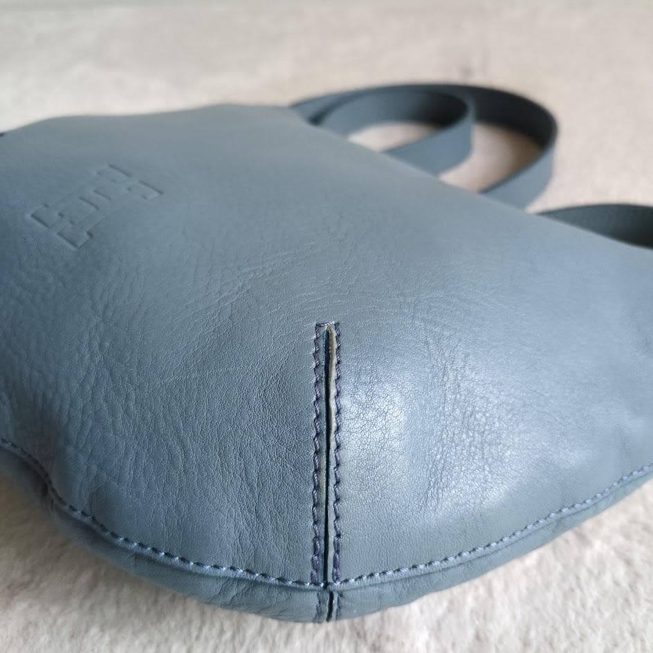 美品　ヒロフ　ショルダーバッグ　2way　ソーロ　ハーフムーン　レザー　ブルー