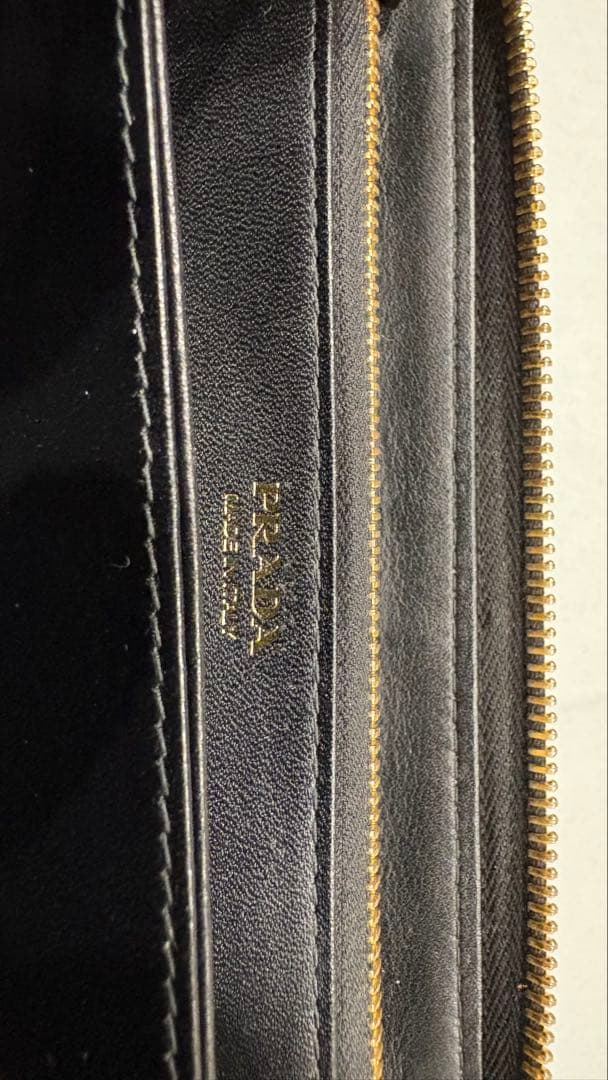 PRADA VITELLO MOVEＩブラック長財布