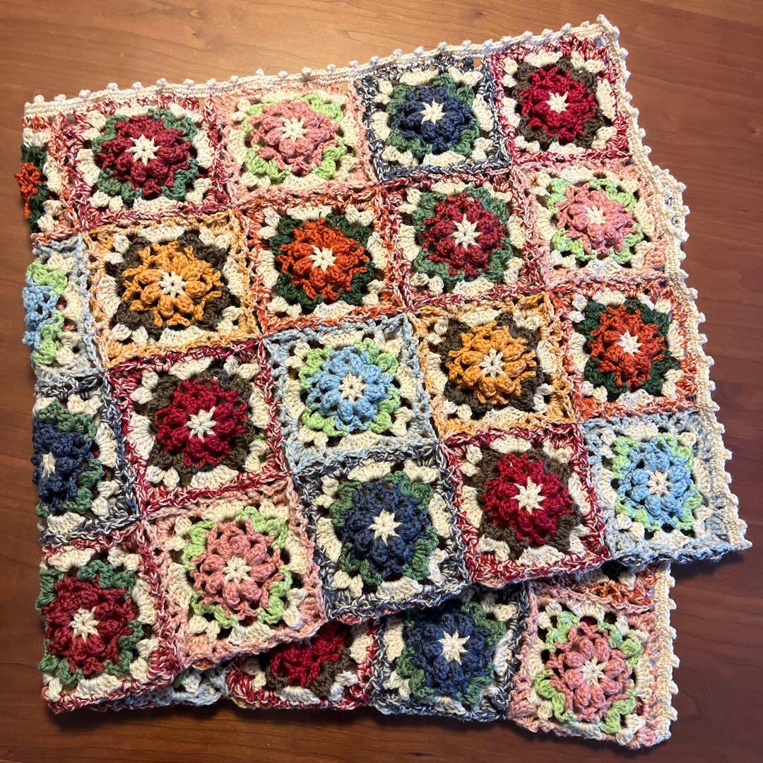 『キュートフローラルブランケット』ホビーラホビーレ〜手編み〜マルチカバー