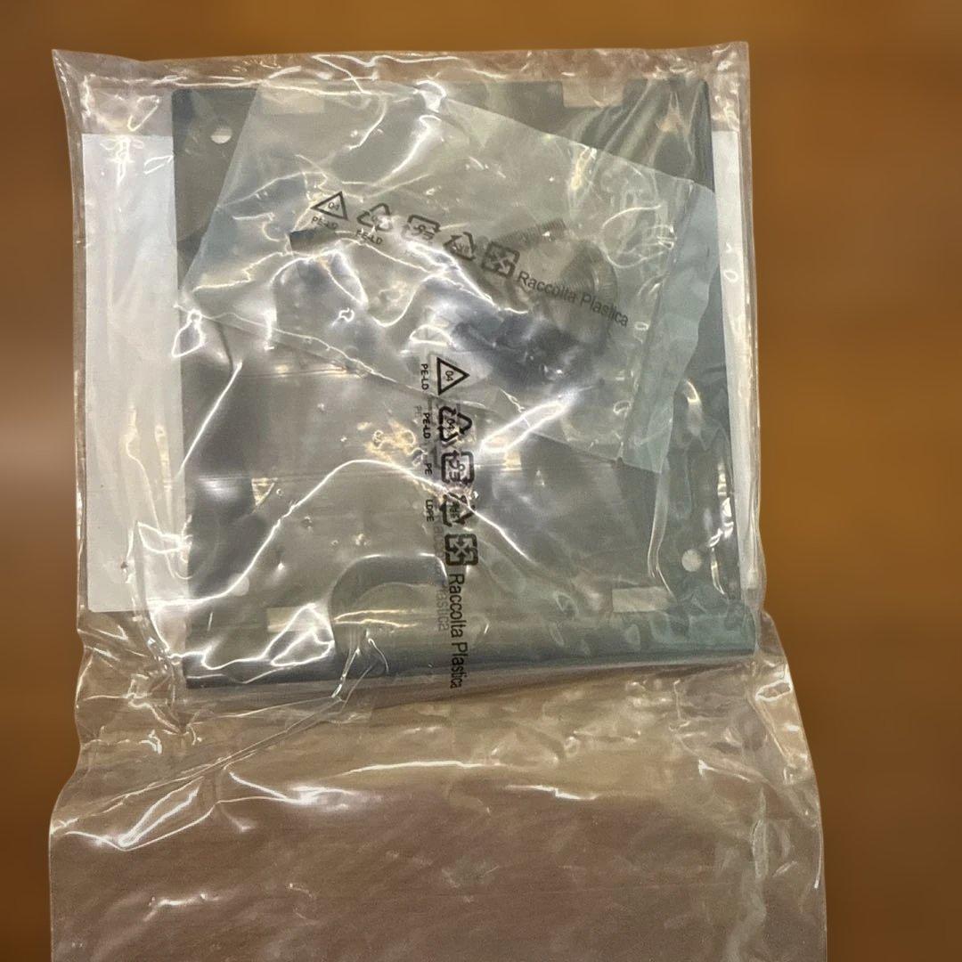 未使用品Dell Pro Maxマイクロ オールインワン スタンド -CFS25