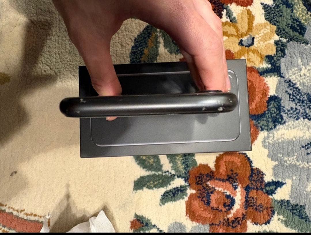 【あちゃん専用】iPhone 8 ブラック 本体 箱付き バッテリー100%