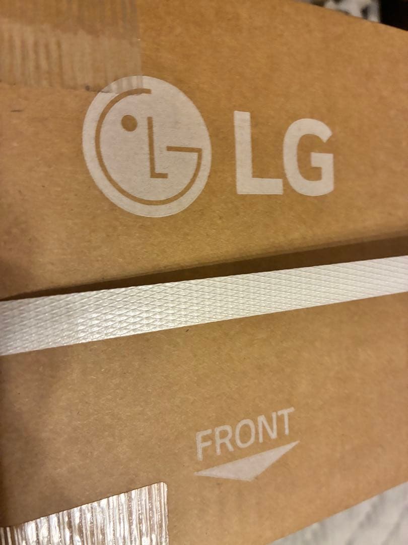 12月末まで　［新品未開封］LG ディスプレイ 31.5インチ