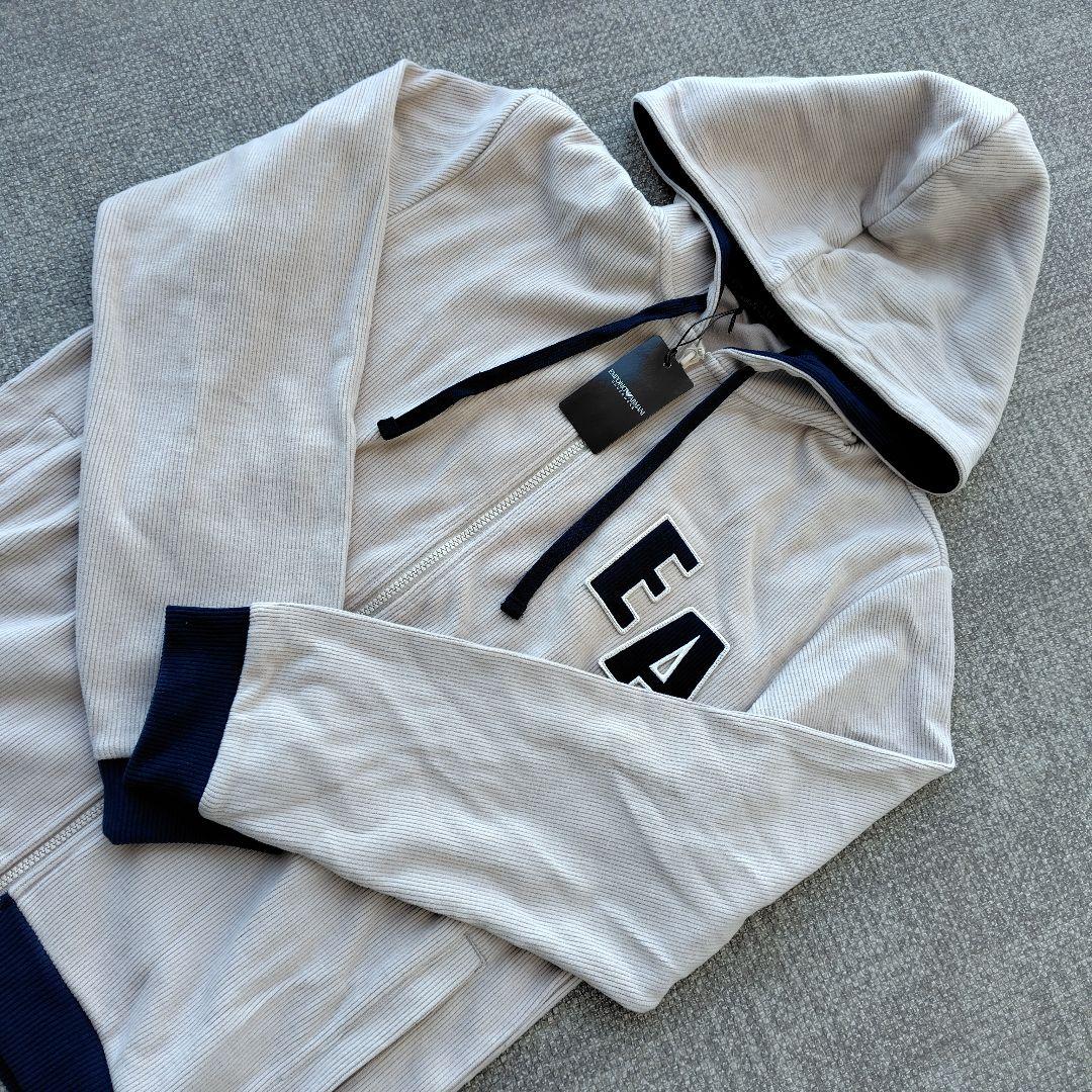 ARMANIアルマーニ EA フード付きジップアップ新品未使用