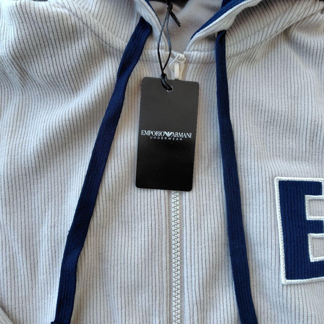 ARMANIアルマーニ EA フード付きジップアップ新品未使用