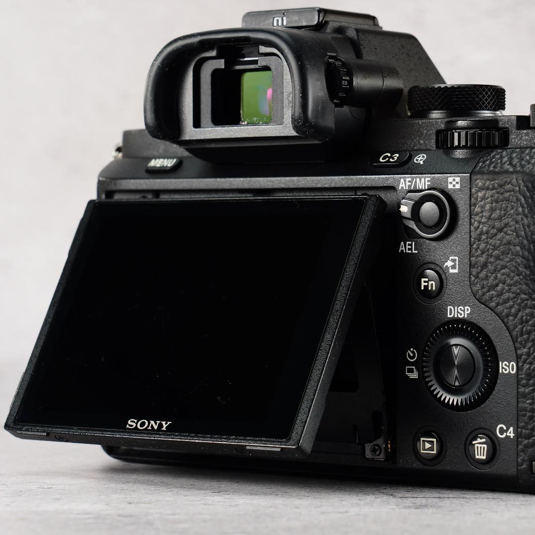 うた フルサイズ入門の決定版！SONY α7II完動品 ILCE-7M2K