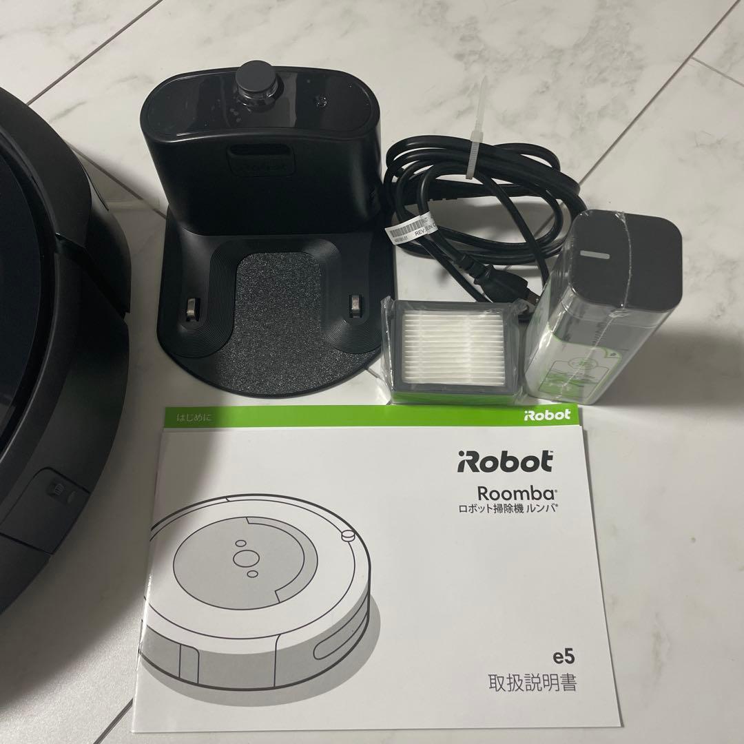 iRobot Roomba e5 本体と付属品