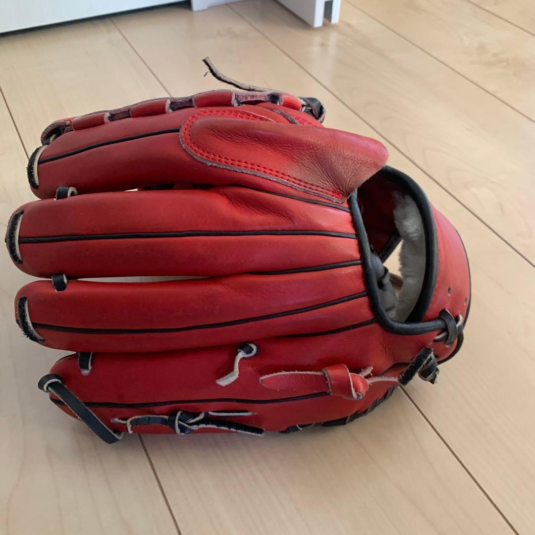 硬式グローブ　投手用　赤色