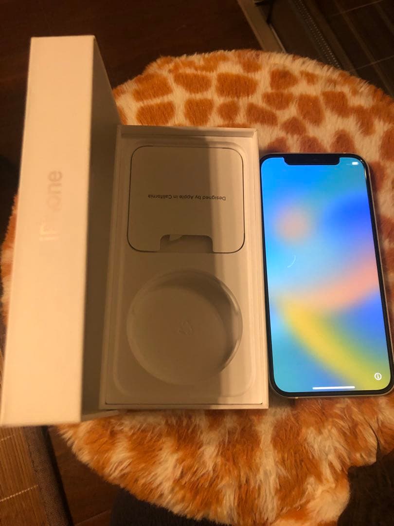 アイホン12 64G ホワイト　美品です。