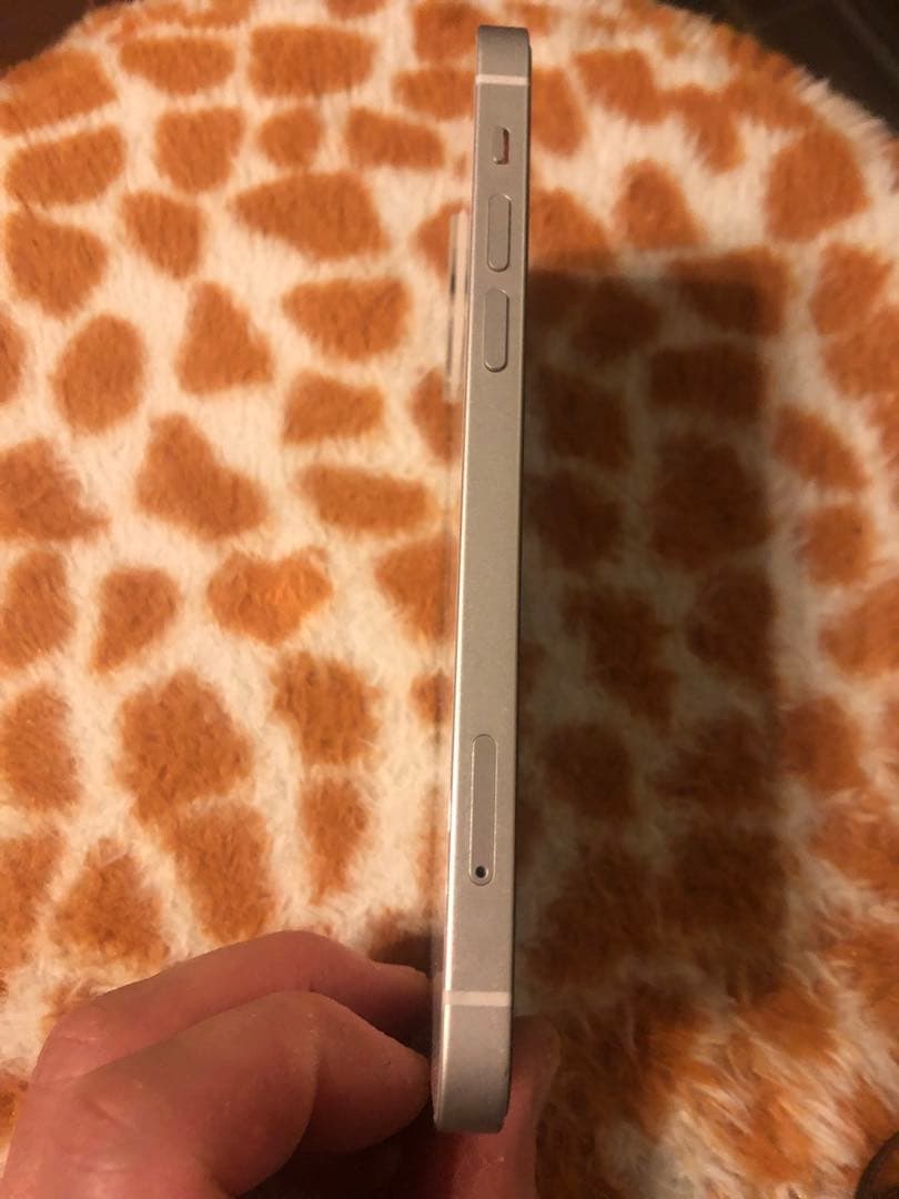 アイホン12 64G ホワイト　美品です。