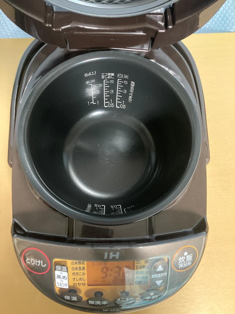★美品★2019 年製 Zojirushi NP-VZ10 炊飯器 5.5合