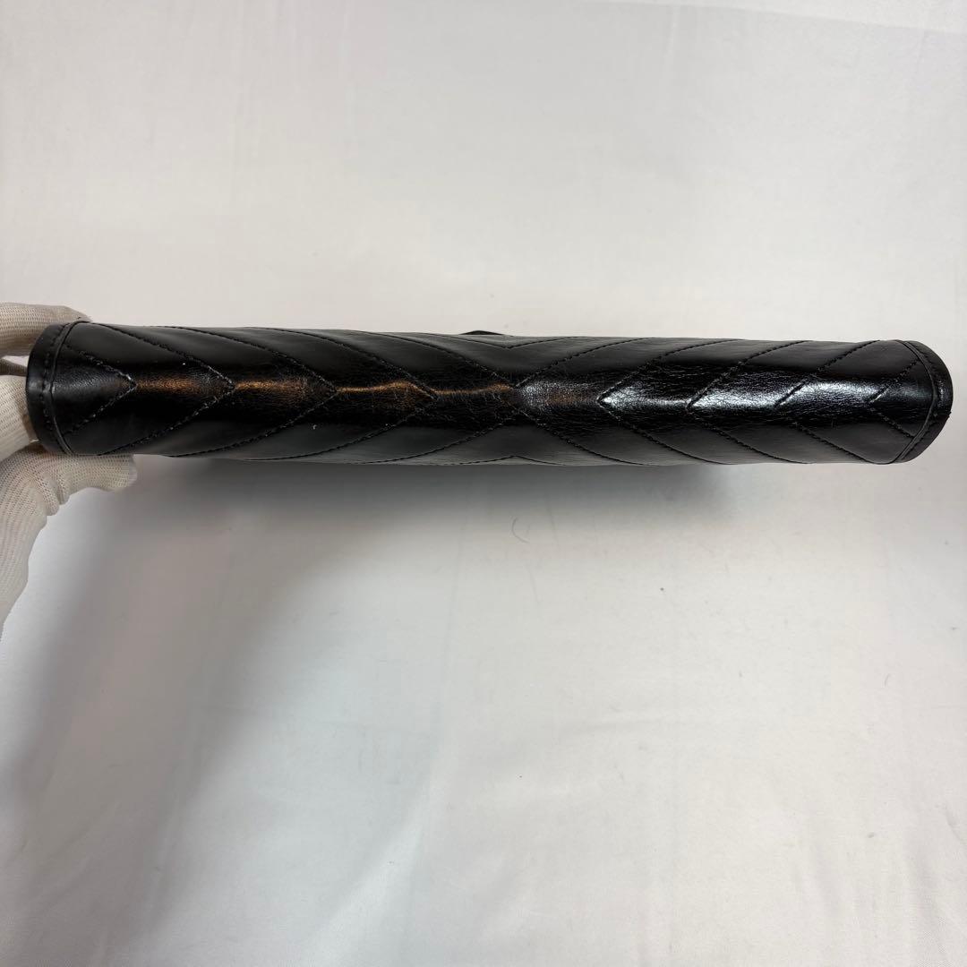 イヴ・サンローラン クラッチバッグ カサンドラロゴ　黒　レザー キルティング