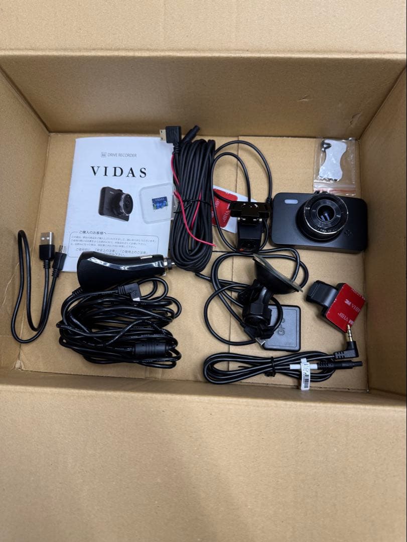 VIDAS ドライブレコーダー 本体とアクセサリー