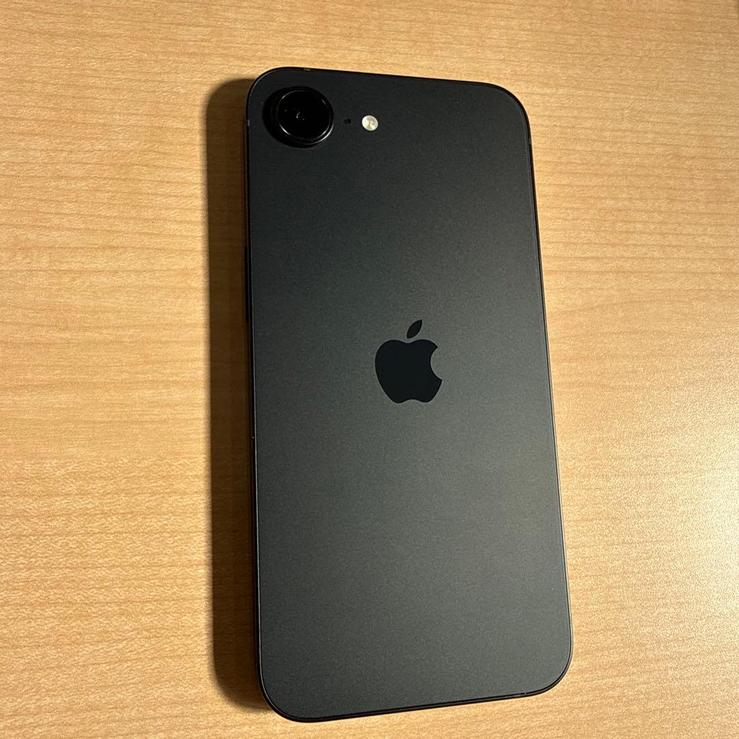 Apple iPhone 16e 128ブラック 本体ケーブルセット