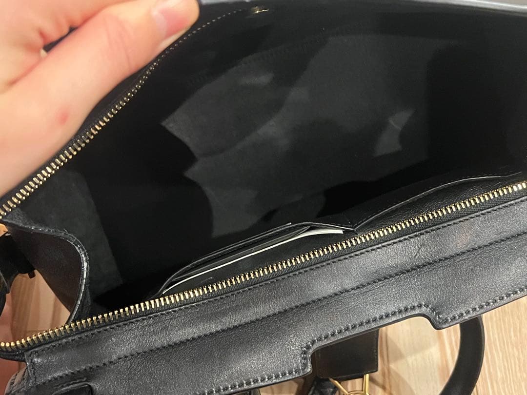 YSL 黒 レザー ショルダーバッグ　2/8迄の出品