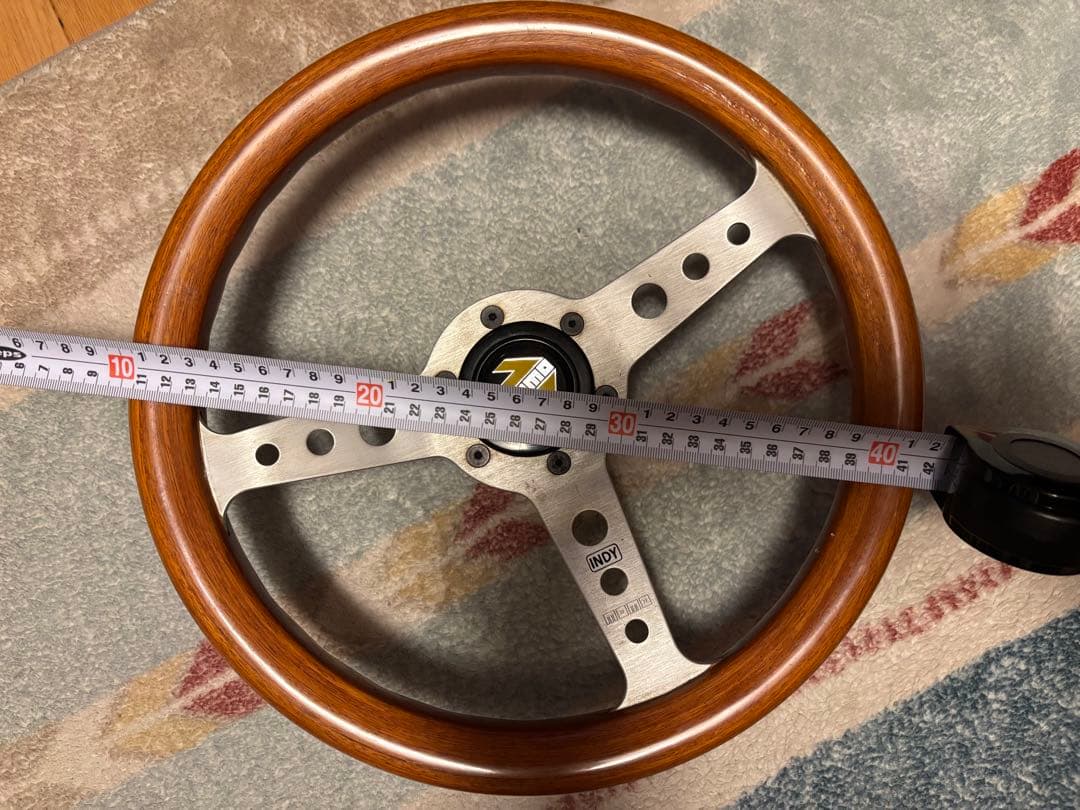 MOMO モモ ステアリング インディ ウッドハンドル INDY ボス付き