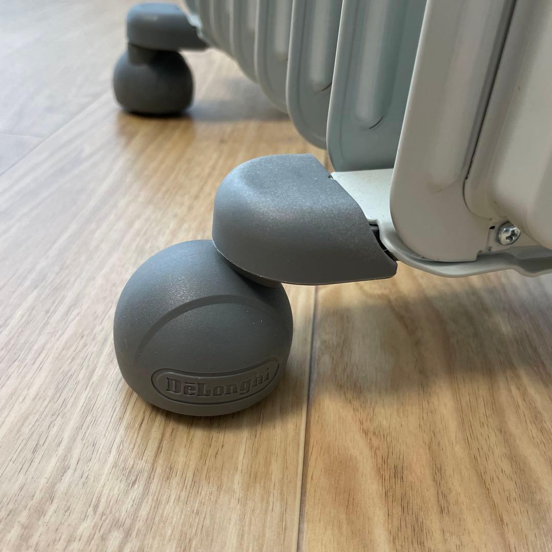 DeLonghi デロンギ オイルヒーター ホワイト×ストーングレー