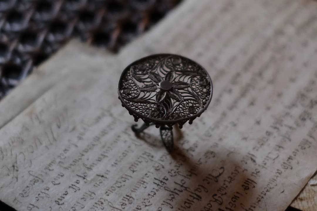 【Holiday Sale】イギリスアンティーク｜フィリグリーのテーブル