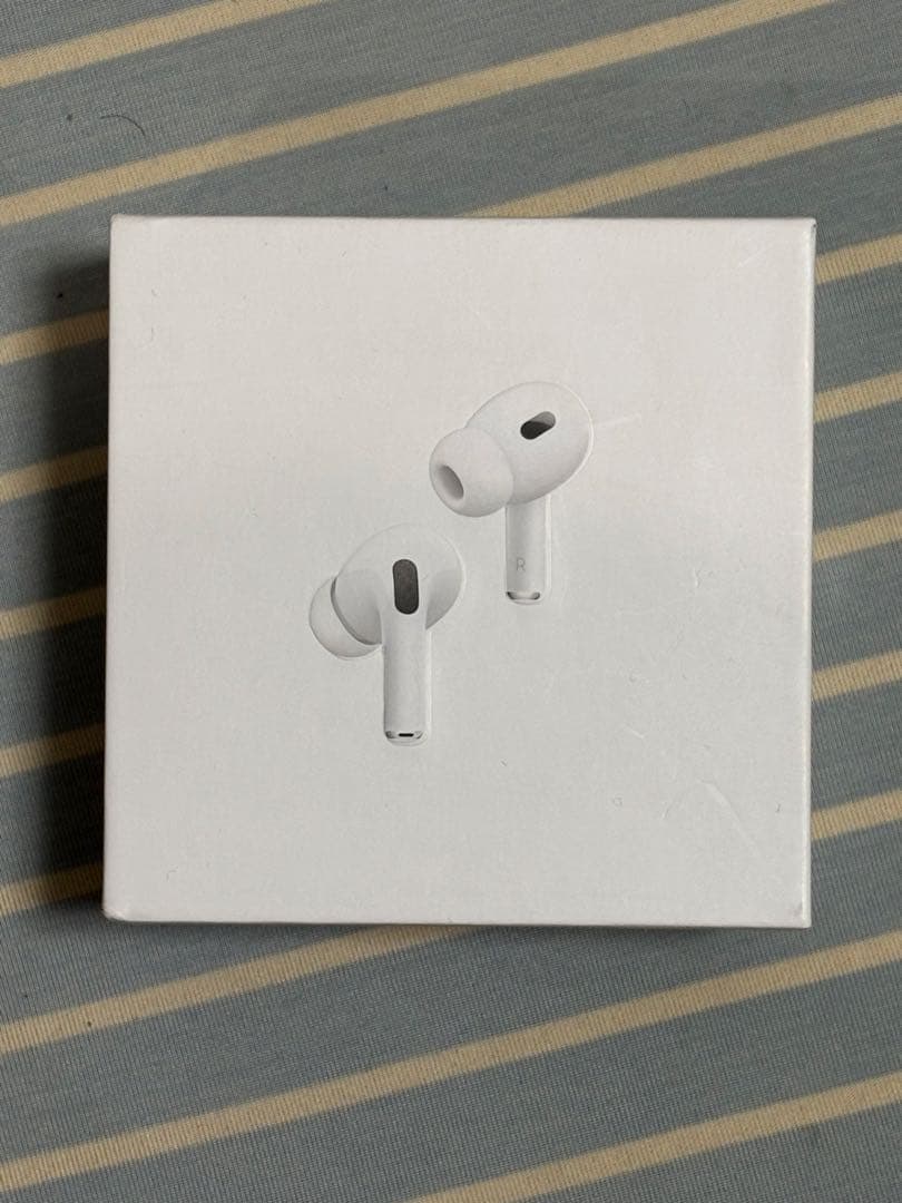 AirPods Pro 2左耳　本体 充電ケース付き
