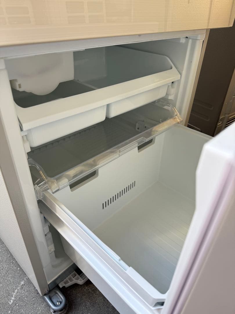 【2023年製・極美品】TOSHIBA 冷蔵庫 GR-U36SV 356L