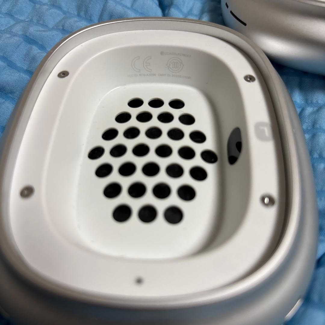 AirPods MAXシルバー