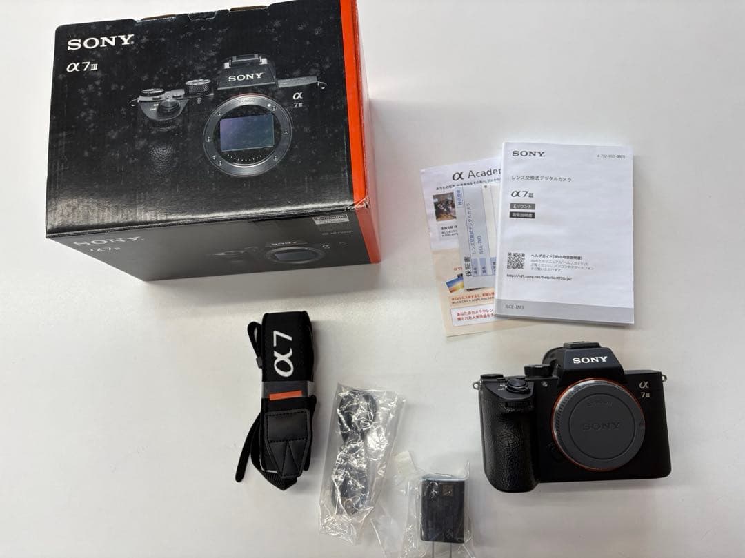 SONY α7 III 本体＋箱付属品付き 元箱・取扱説明書付