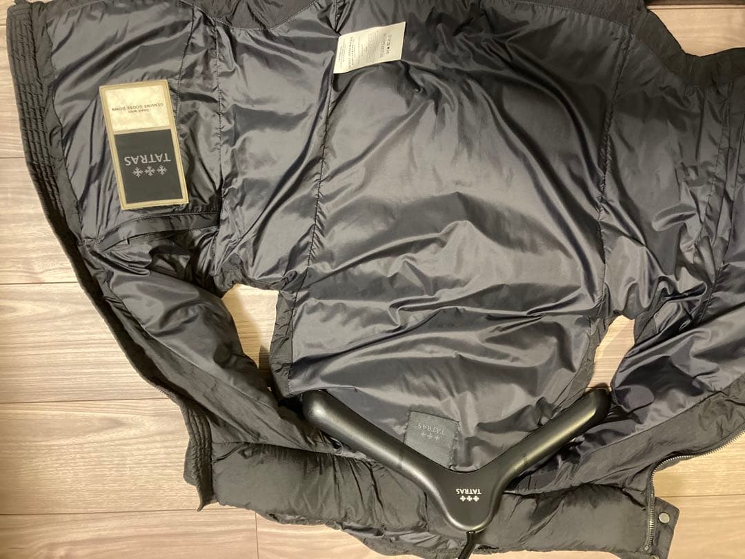 タトラスメンズダウンベスト