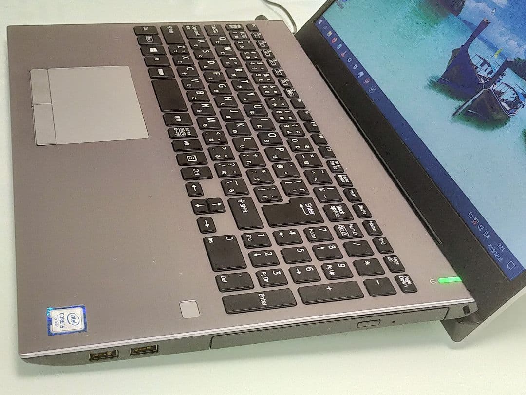 美品中古のVAIO Pro PH15.5インチ第9世代i5デスクノート