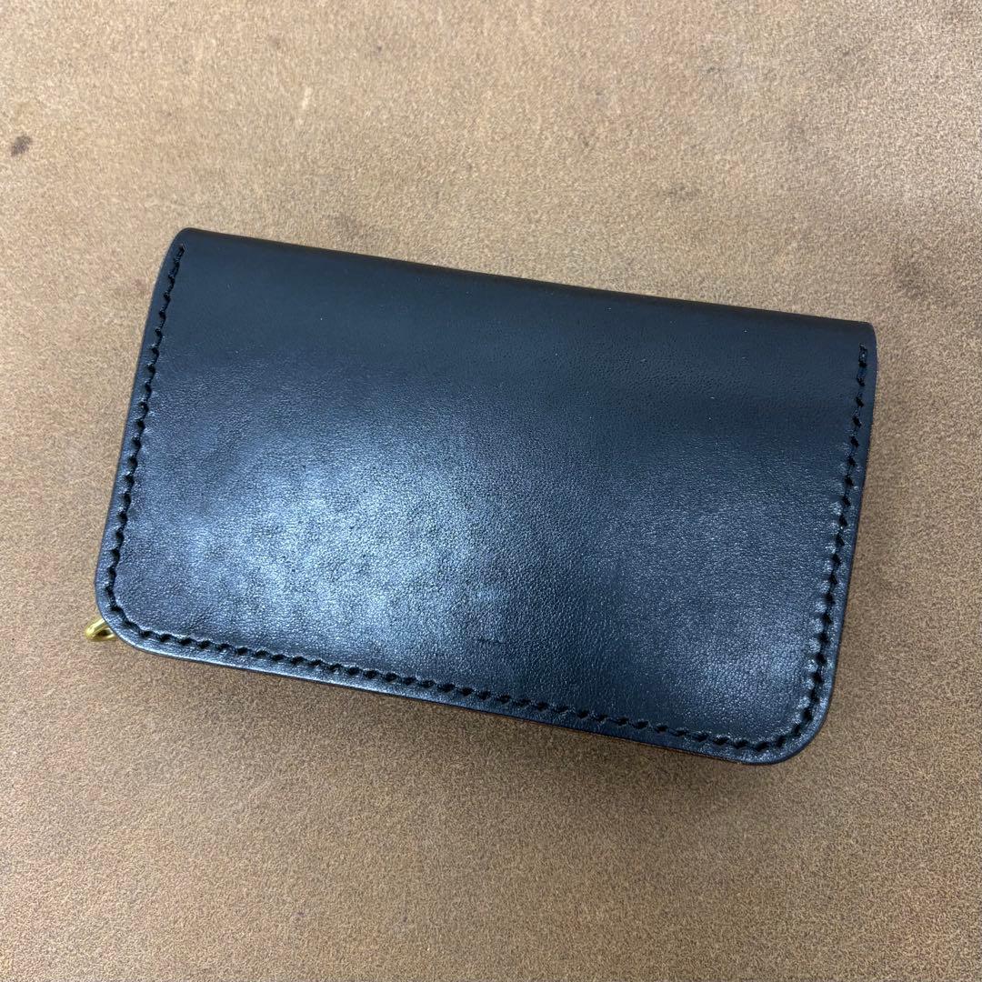 ホースバット　トラッカーウォレット　ミドル　黒　茶心　3層　MARYAM