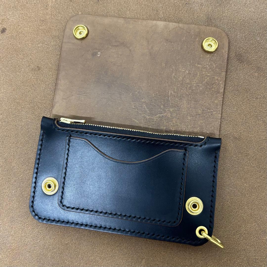 ホースバット　トラッカーウォレット　ミドル　黒　茶心　3層　MARYAM