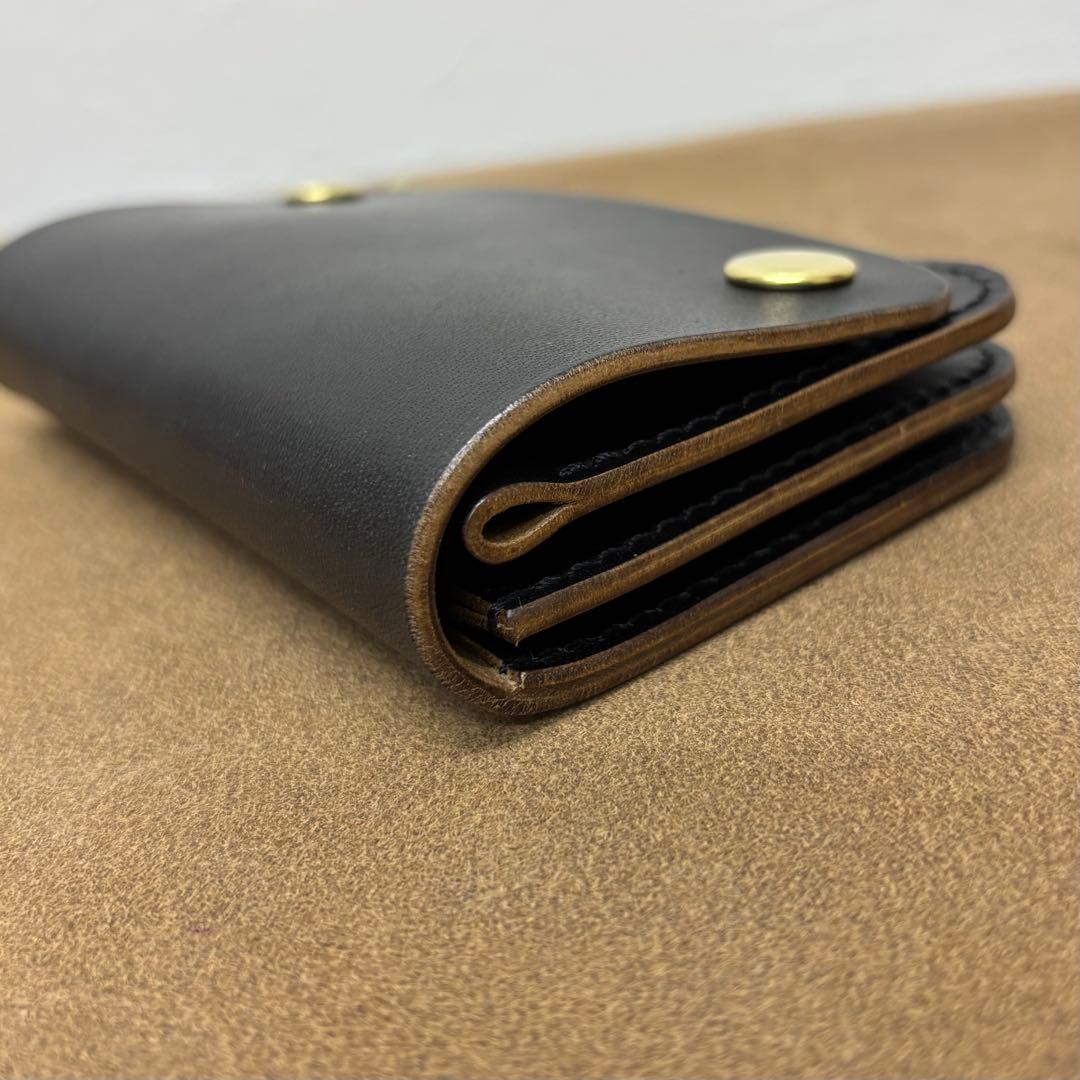 ホースバット　トラッカーウォレット　ミドル　黒　茶心　3層　MARYAM