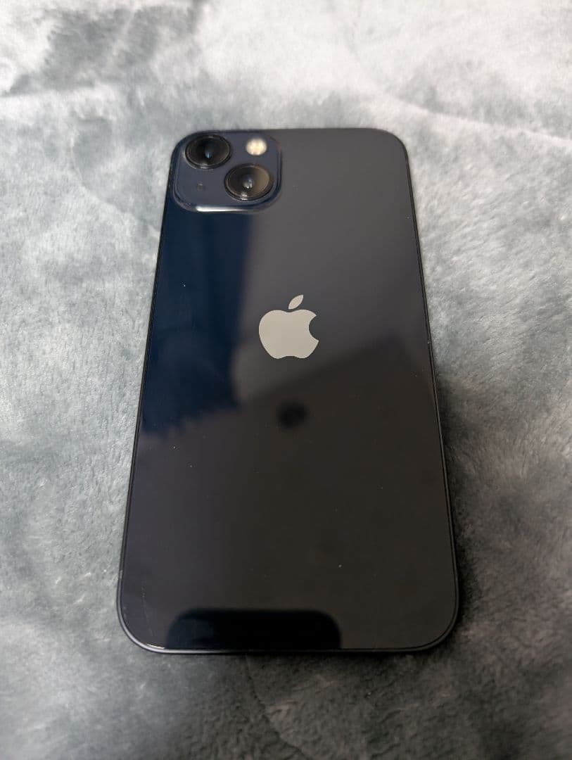 Apple iPhone 13　ミッドナイト