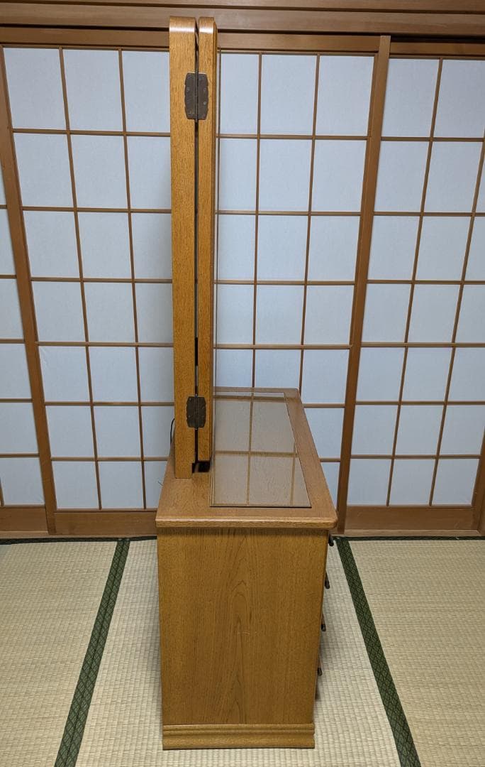 レトロな三面鏡の木製 化粧台・ドレッサー コンセント付き