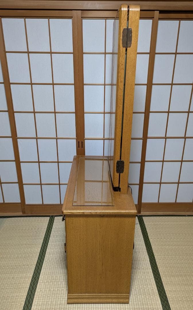 レトロな三面鏡の木製 化粧台・ドレッサー コンセント付き