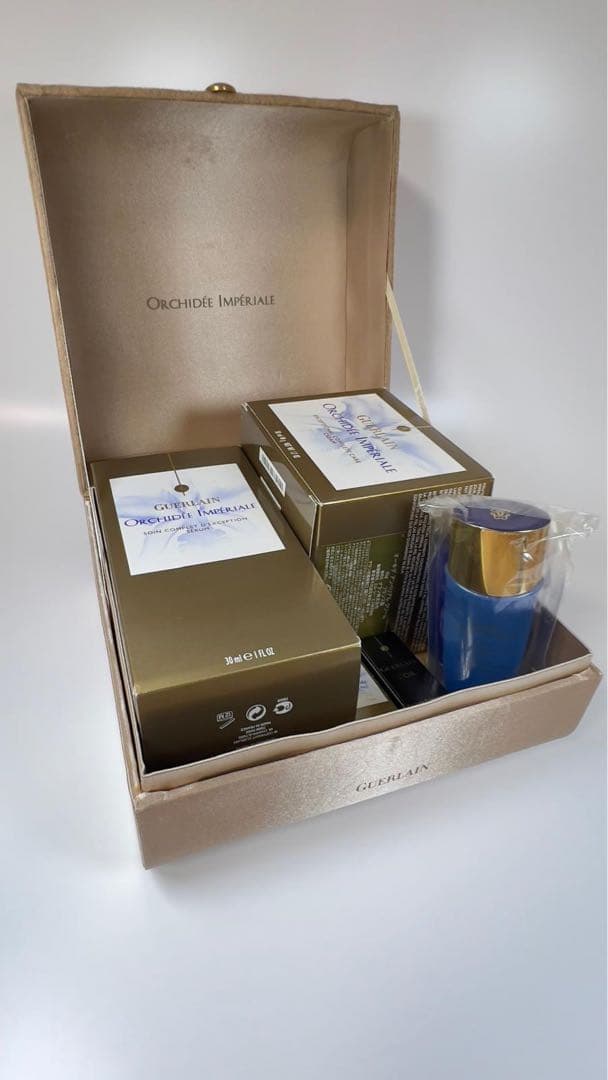 新品未使用GUERLAIN ゲラン　オーキデ　アンペリアル　ラグジュアリーコフレ