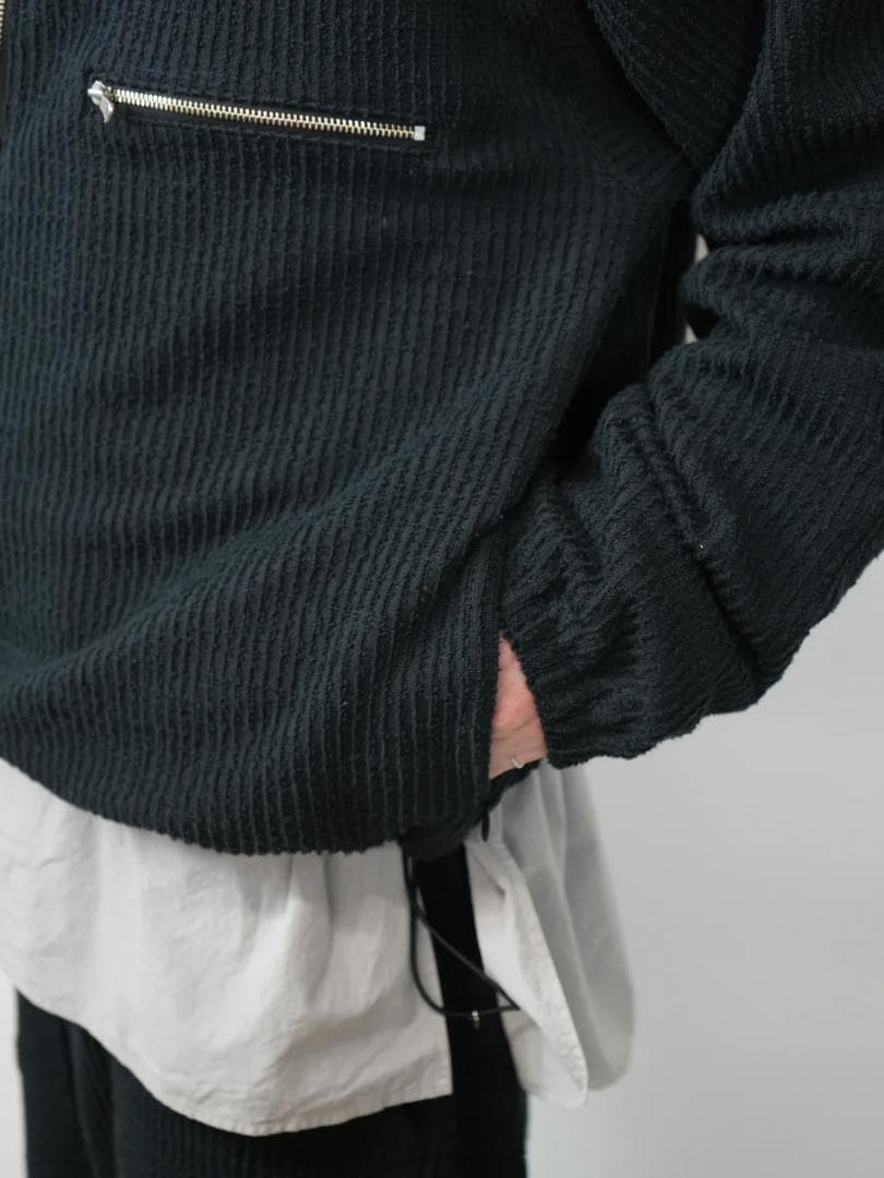 トップス ANCELLM CUT STRIPE HALF ZIP BLACK1