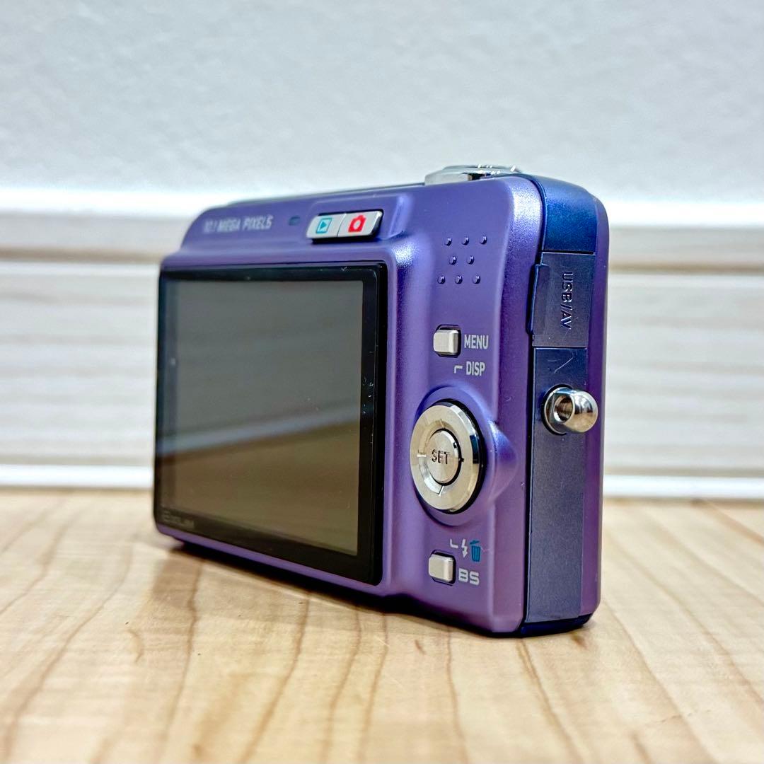 【希少カラー】　CASIO EXILIM EX-Z1050 デジカメ　　コンデジ