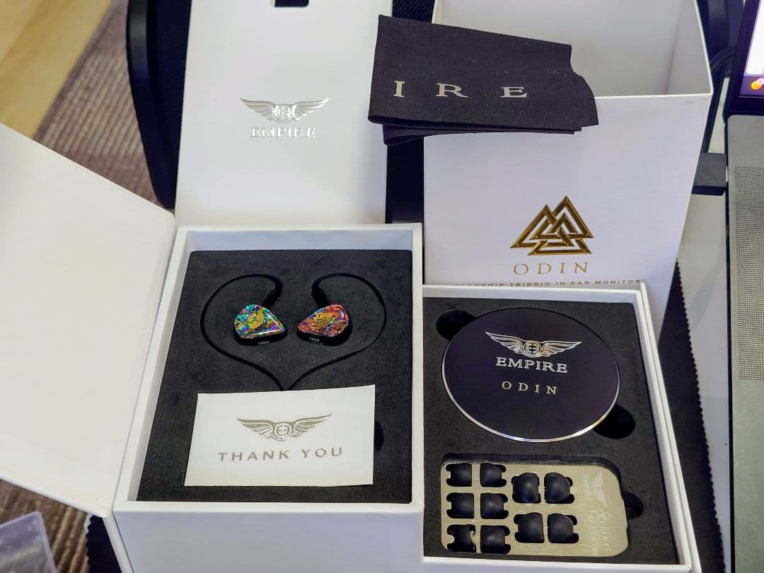 【期間限定 限界値下げ】　Empire Ears Odin universal