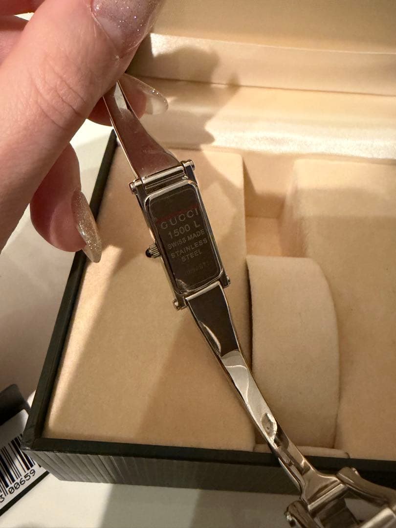 GUCCI時計　バングル　1500L ブラック　箱付き　レディース