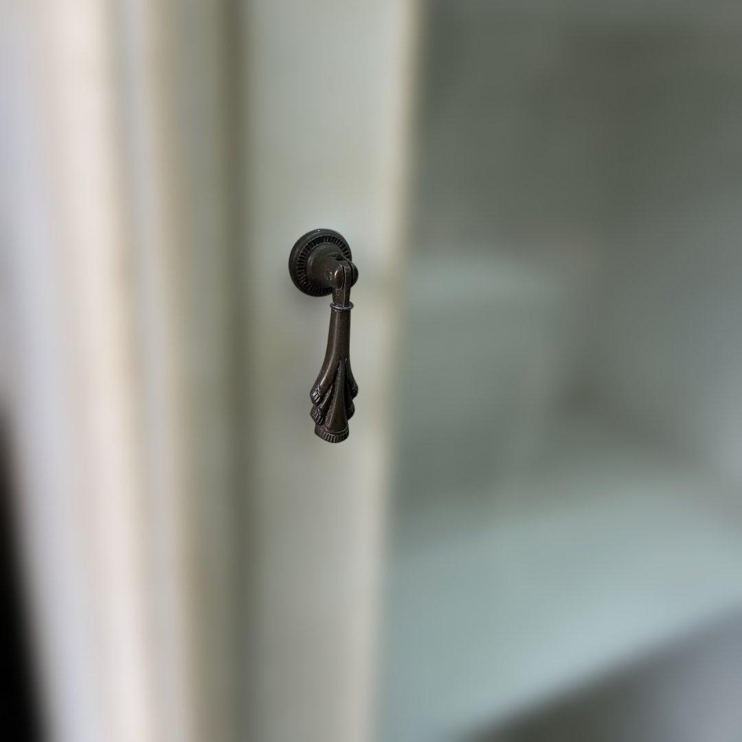 CC Lam　アンティーク　ロココ調　トールペイント　猫脚ガラスキャビネッ