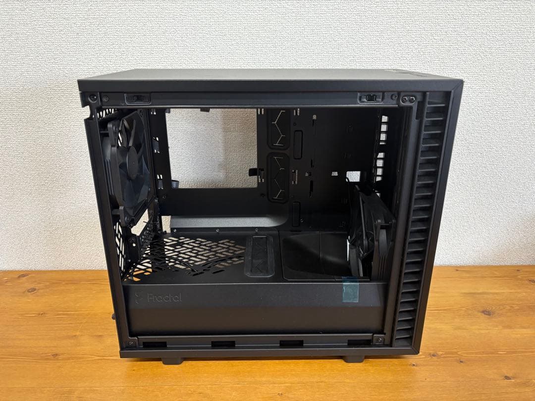 Fractal Design Define7 Nano TG Light ケース