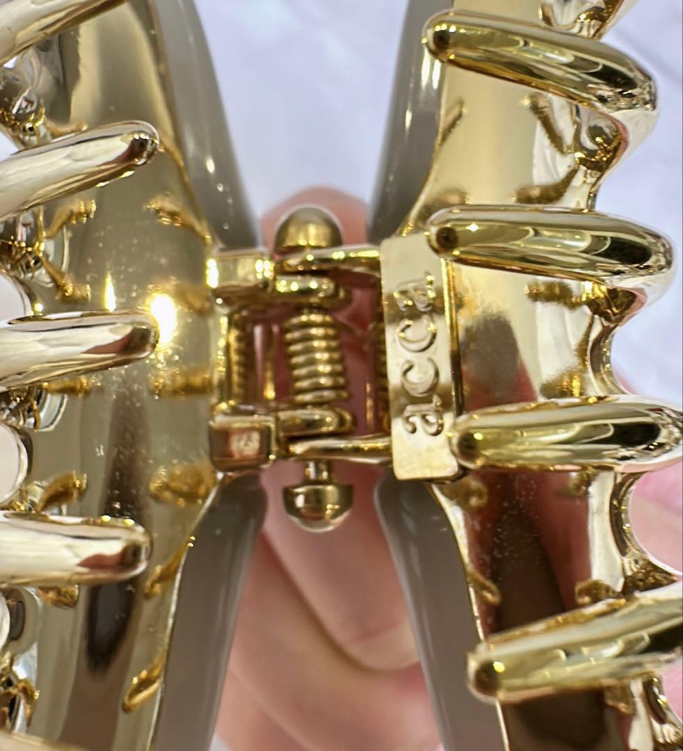 【新品未使用】ACCA ヘアクリップ グレー Mサイズ ロゴ入り