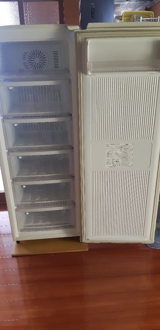 三菱ノンフロン冷凍庫　144L