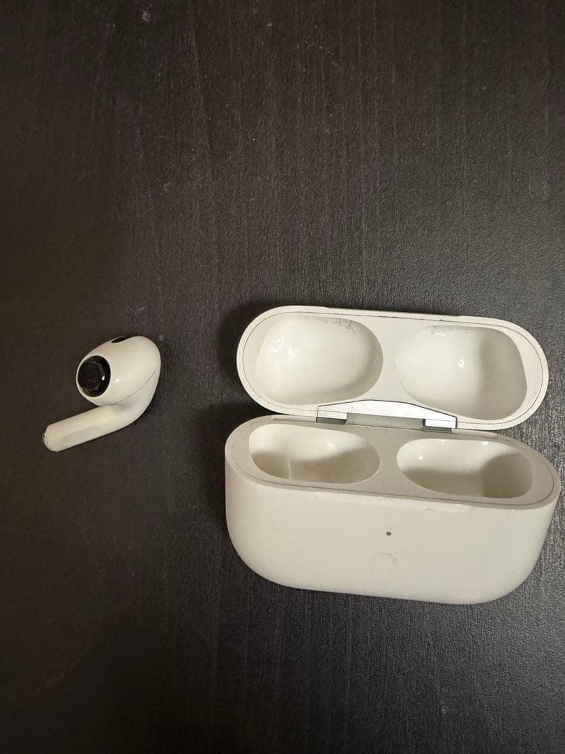 AirPodsPro本体左耳 充電ケース付き