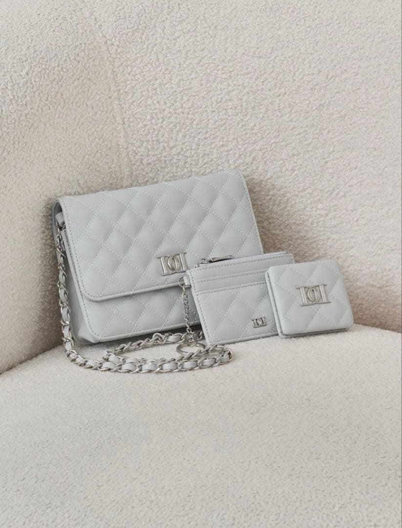 ダーリッチ　DDロゴキルティングトラベルセット　SAX 新品